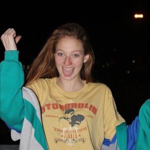 Meet your Posher, Katelyn